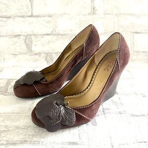 BCBG Paris Nina Brown Suede Wedge Shoes Women’s Vintage Y2K Heels Sz 38 (7.5)